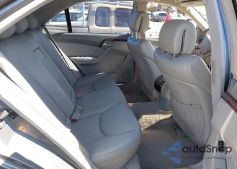 2005 Mercedes-Benz S 500 z USA, uszkodzony, nr VIN WDBNG75J65A451686